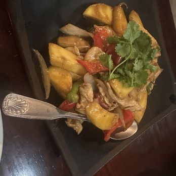 Square Lotus - Mango Chicken - Vietnamese Near Me - Bellevue, Washington