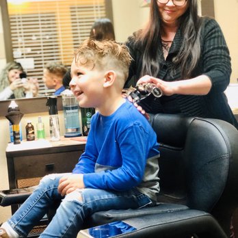Black Hat Men's Parlor - Back massage - Barbers Near Me - New Braunfels, Texas Black Hat Men's Parlor - Back massage - Barbers Near Me - New Braunfels, Texas