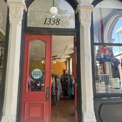 Show Pony Vintage - Front of store