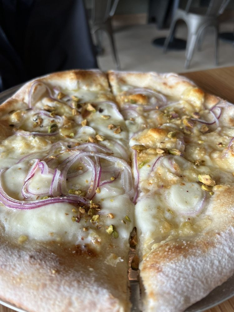 FREEDOM BROTHERS PIZZERIA & ALEHOUSE Updated August 2024 62 Photos