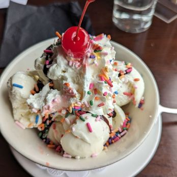 Cravin Thai - Thai Near Me - Hamburg, New Jersey