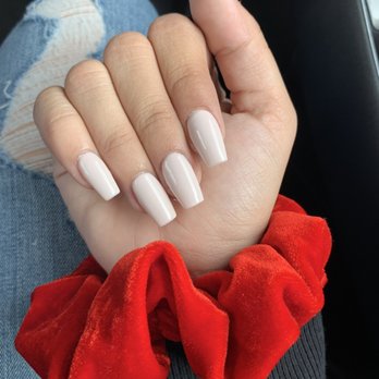 Renaissance Nails & Spa - Nail Salons Near Me - Rialto, California