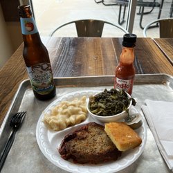 Vernon's Smokehouse - Meatloaf, Mac & Cheese, cornbread and apple cider