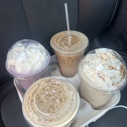 Blueberry Muffinsmoothie, cinnamon roll smoothie, cinnamon oat latte & French toast latte!! Blueberry Muffinsmoothie, cinnamon roll smoothie, cinnamon oat latte & French toast latte!!