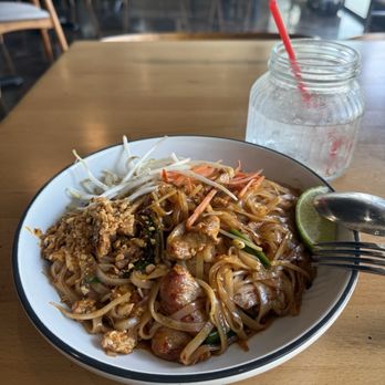 Baytown Thai Kitchen - Pad Thai - Thai Near Me - Baytown, Texas