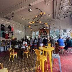 Lucky Betty's - Inside