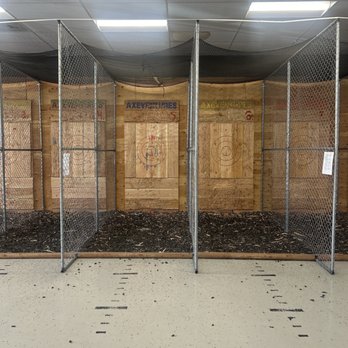 Axe Ventures LA - Axe Throwing Near Me - Los Angeles, California