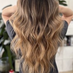 Ave 65 Salon