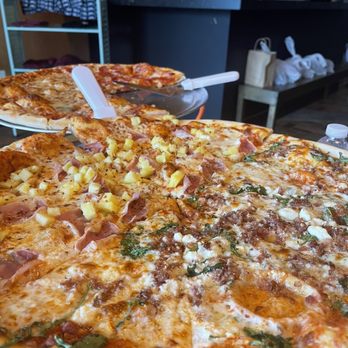 LOCAL PIE - Half Native & Hawaii-Pie-O - Pizza Near Me - Miami, Florida LOCAL PIE - Half Native & Hawaii-Pie-O - Pizza Near Me - Miami, Florida