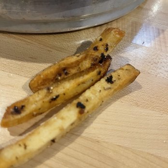 Magic Tree Pub & Eatery - Fries cooked in dirty oil. - Pubs Near Me - Boardman, Ohio