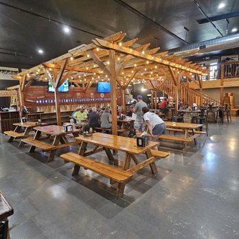 Palisade Pizza And Pourhouse - Large inside area + picnic tables nearby - Pizza Near Me - Palisade, Colorado Palisade Pizza And Pourhouse - Large inside area + picnic tables nearby - Pizza Near Me - Palisade, Colorado