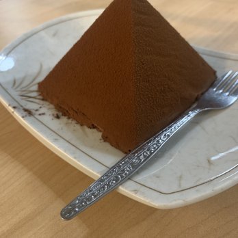 Tiny Pyramid - Chocolate Pyramid - Cafes Near Me - Honolulu, Hawaii