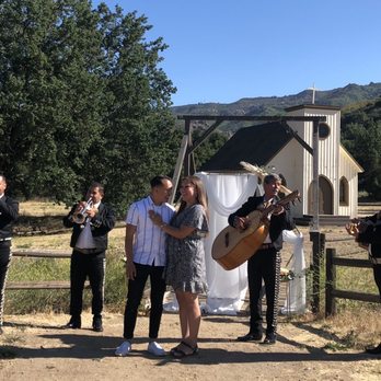 Mariachi Mexico Lindo - @Paramount Ranch Trail - Musicians Near Me - Los Angeles, California Mariachi Mexico Lindo - @Paramount Ranch Trail - Musicians Near Me - Los Angeles, California