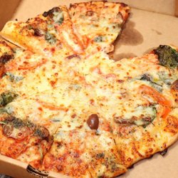 Center Court Pizza & Brew - Gosling - Mediterranean pizza