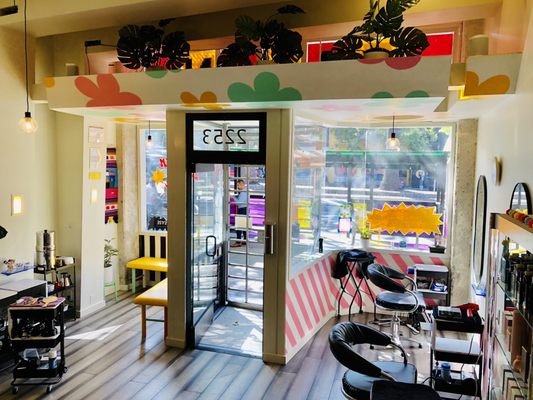 Bangin Hair Salon by null