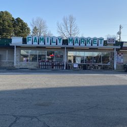 Family Market - Exterior