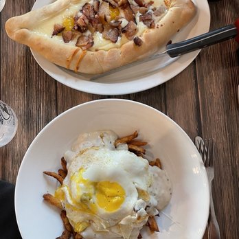 Bramble Breakfast and Bar - Breakfast poutine and cheesy bread! - Dive Bars Near Me - Broken Arrow, Oklahoma