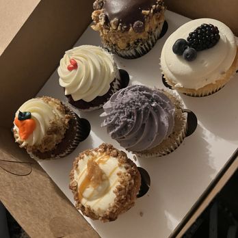 Jennivee’s Bakery - Desserts Near Me - Chicago, Illinois Jennivee’s Bakery - Desserts Near Me - Chicago, Illinois