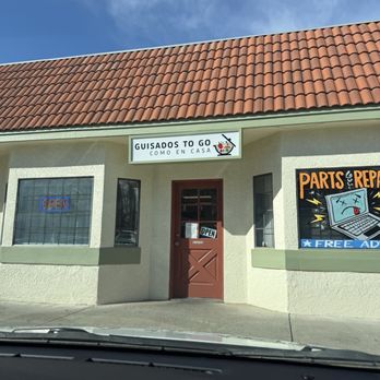 Guisados To Go - Entrance - Mexican Near Me - Paso Robles, California Guisados To Go - Entrance - Mexican Near Me - Paso Robles, California