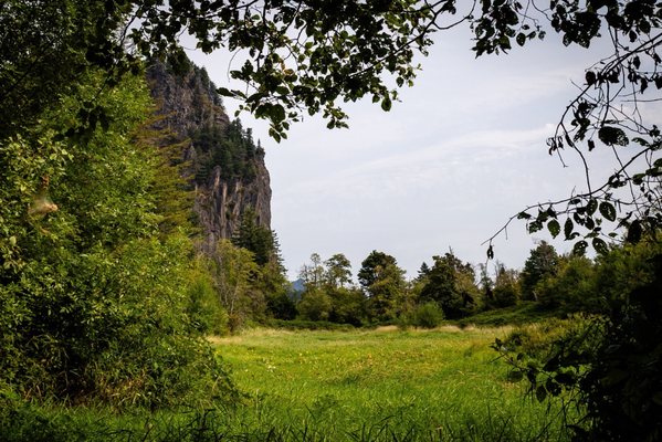 Beacon Rock State Park by null