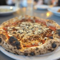 Doppio Zero Pizza - Beyond vegan pizza