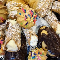 Anthony & Sons Little Italy - Delicious cookies