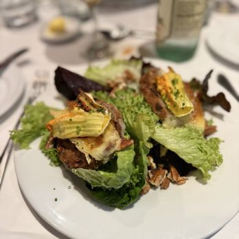 La Taberna del León - Apple and walnut salad - México, D.F., DIF La Taberna del León - Apple and walnut salad - México, D.F., DIF