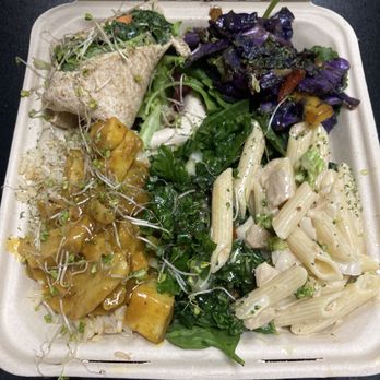 The Reizod Vegan Experience - Pasta salad, jerk vegan chicken, veggie wrap, and Caribbean vegetable mix. - Vegan Near Me - Columbia, South Carolina