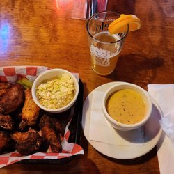 Lucky Lou's Tavern