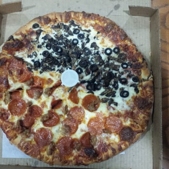 Baldwin Park Pizza - Half pepperoni & sausage & half mushroom & black olives - Pizza Near Me - Baldwin Park, California Baldwin Park Pizza - Half pepperoni & sausage & half mushroom & black olives - Pizza Near Me - Baldwin Park, California