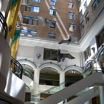 Les Cours Mont-Royal - Shopping Centers Near Me - Montreal, Quebec
