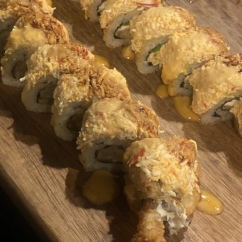 Sushi Okoku - Golden tiger roll - Sushi Bars Near Me - Riverside, California Sushi Okoku - Golden tiger roll - Sushi Bars Near Me - Riverside, California