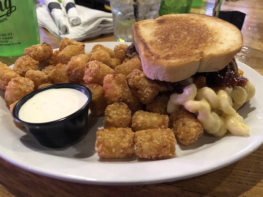 The Landing Eatery & Pub by null