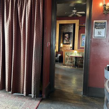 Sirens - One of many dining rooms - Pubs Near Me - Port Townsend, Washington Sirens - One of many dining rooms - Pubs Near Me - Port Townsend, Washington