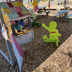 Conni Cone Snowballs - Conni Cone loves little friends. A fun play area for everyone.
