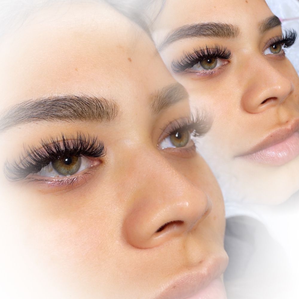 LuxeCherie Lashes Logo