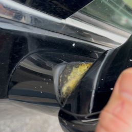Glued on side mirrors Glued on side mirrors