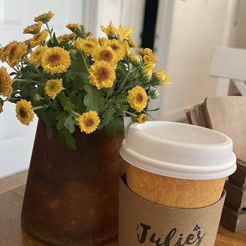 Julie's Cafe - Decorate with real flowers - Sandwiches Near Me - Chino, California Julie's Cafe - Decorate with real flowers - Sandwiches Near Me - Chino, California
