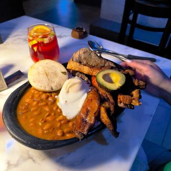 Tipico Rinconcito Colombiano - Colombian Near Me - Hollywood, Florida