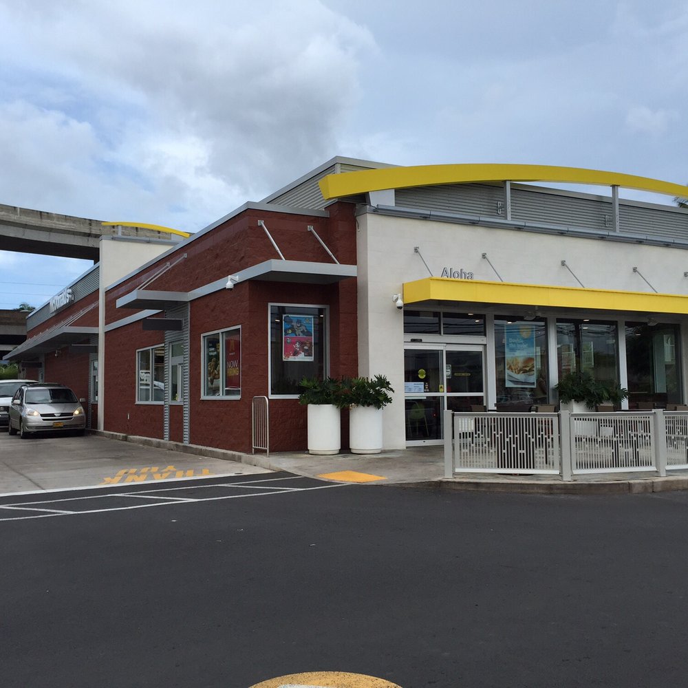 McDonald's - Easily situated at the corner of Nimitz Hwy and Paiea St. - Fast Food Near Me - Honolulu, Hawaii