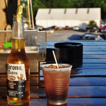 Red's Ice House - Seafood Near Me - Mount Pleasant, South Carolina