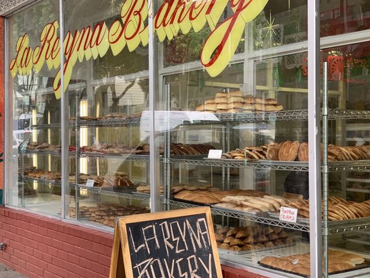 La Reyna Bakery & Coffee Shop by null