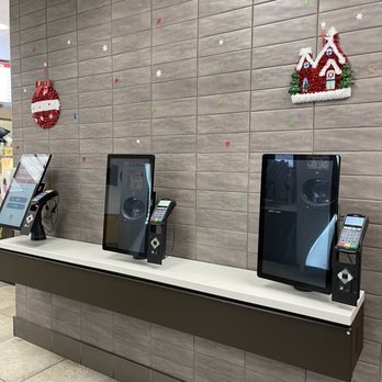 Wendy's - Inside - Burgers Near Me - Moab, Utah