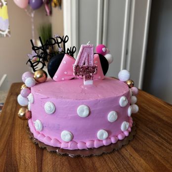 Ralphs Fresh Fare - Decor on top and sides were done by me- but the cake color, polka dots, and piping at the bottom was the bakery. - Grocery Near Me - Villa Park, California