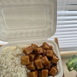 Hong Yip Restaurant - General tso tofu (small portion)