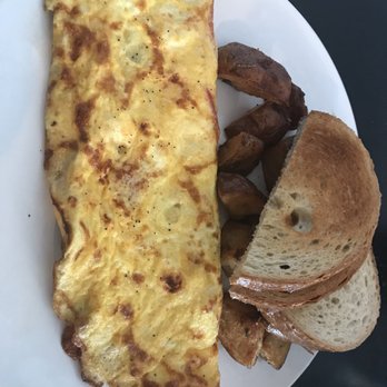 The YB - Omelette with spicy feta and roasted red peppers - New American Near Me - Cape May, New Jersey The YB - Omelette with spicy feta and roasted red peppers - New American Near Me - Cape May, New Jersey