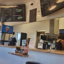 Bartels Giant Burger - Standard, not fancy