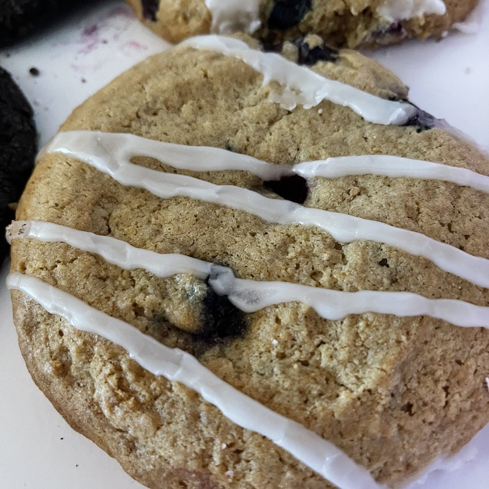 Crumbl - Middletown - Blueberry Crumble - Bakeries Near Me - Louisville, Kentucky