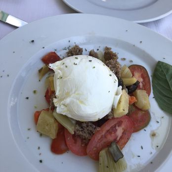 Lo Smeraldino - Caprese salad - Seafood Near Me - Amalfi, SA Lo Smeraldino - Caprese salad - Seafood Near Me - Amalfi, SA