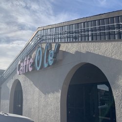 Caffe O Le - Front of building
